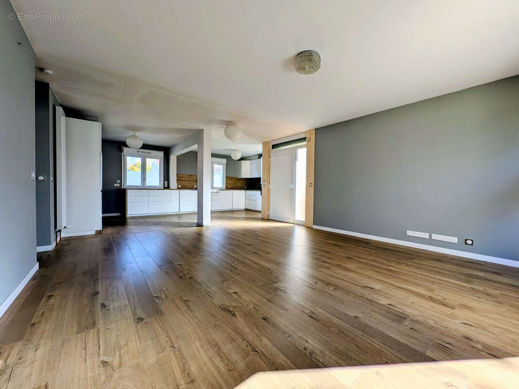 Maison à JARVILLE-LA-MALGRANGE