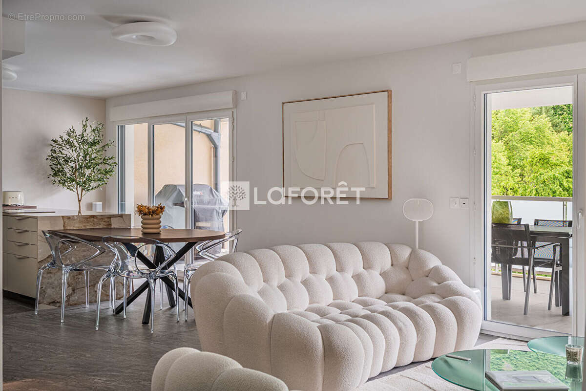 Appartement à CHALLES-LES-EAUX