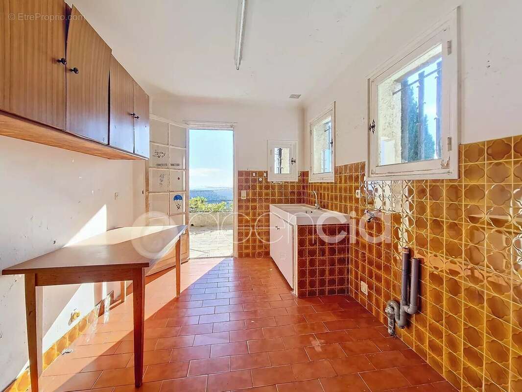 Maison à TOURRETTES-SUR-LOUP