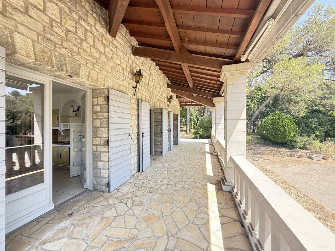 Maison à SAINTE-ANASTASIE