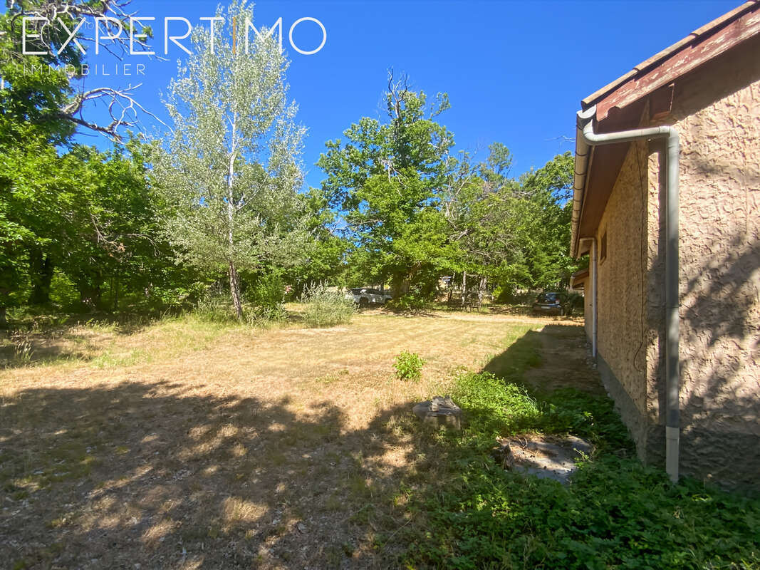 Charmante maison avec plus de 3 000 m2 de terrain arboré   Revest-du-Bion - photo 13