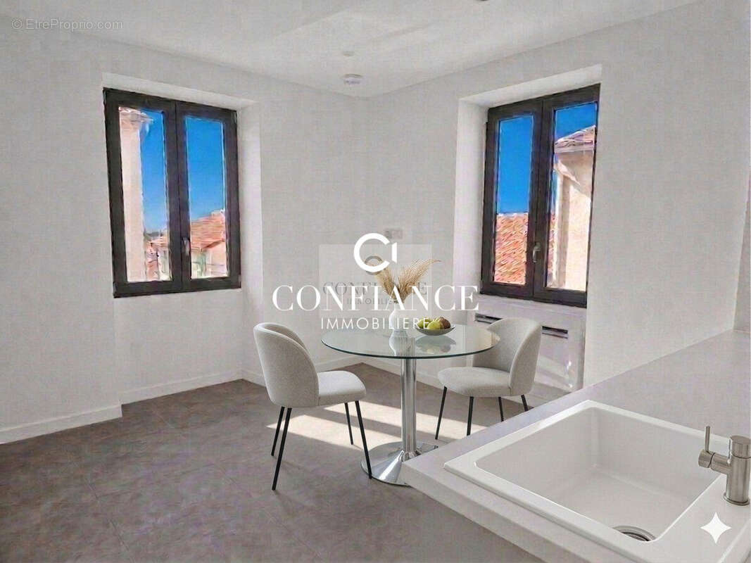 Appartement à LA TURBIE