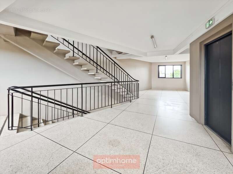 T4 de 83 m² – 3 chambres – Balcon – Cave – Garage – Résidence "Plein Sud" – ARRAS - photo 2