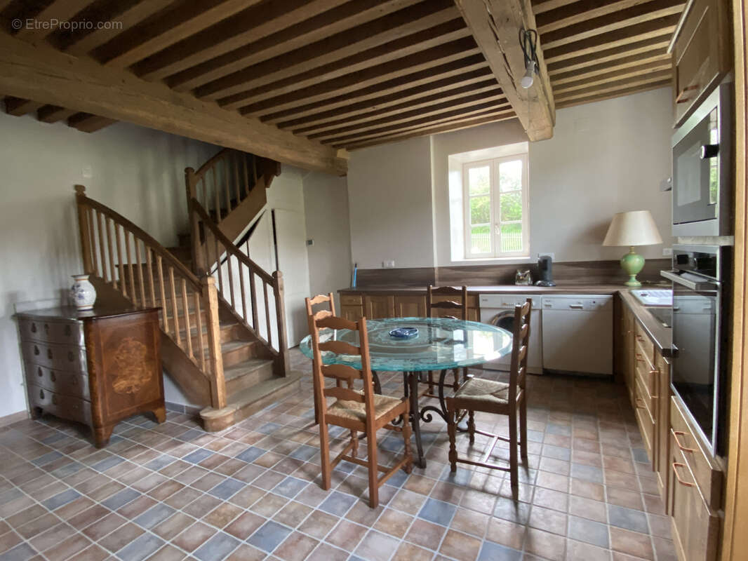 Maison à MONTREUILLON