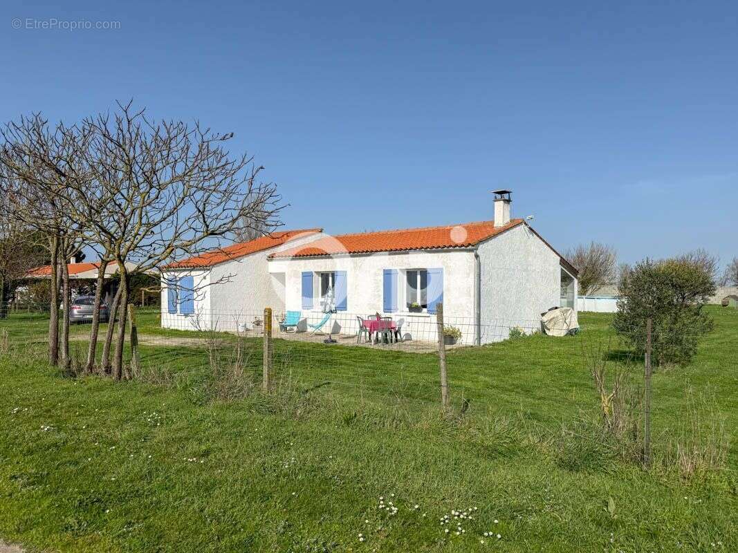 Maison à YVES