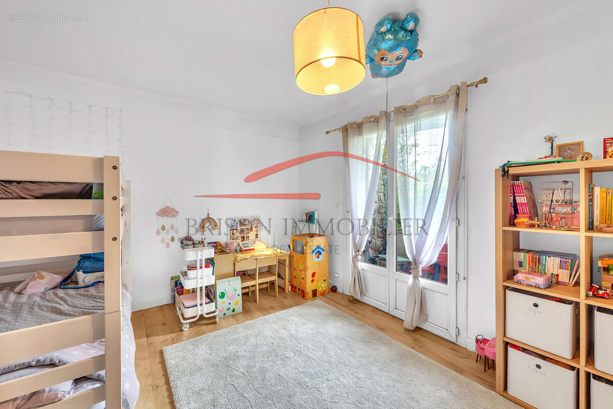 Appartement à LA COLLE-SUR-LOUP