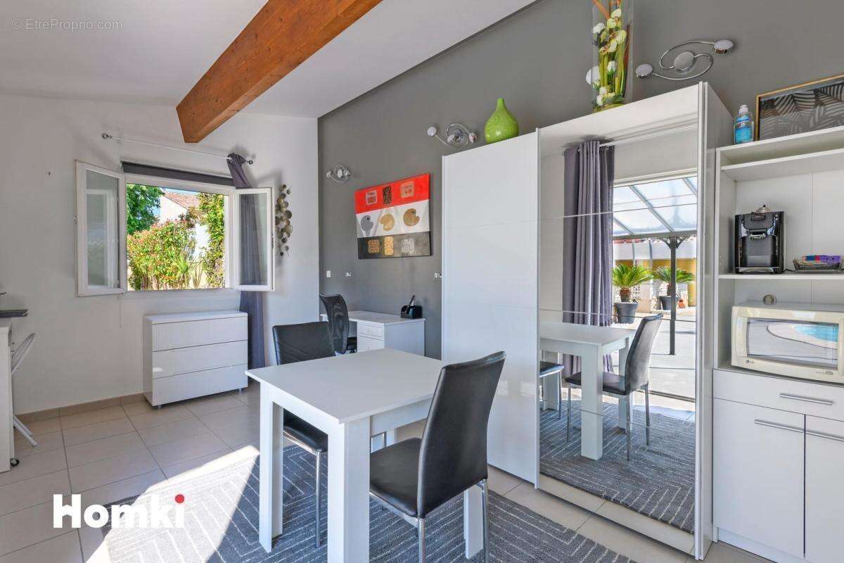 Maison à UCHAUD