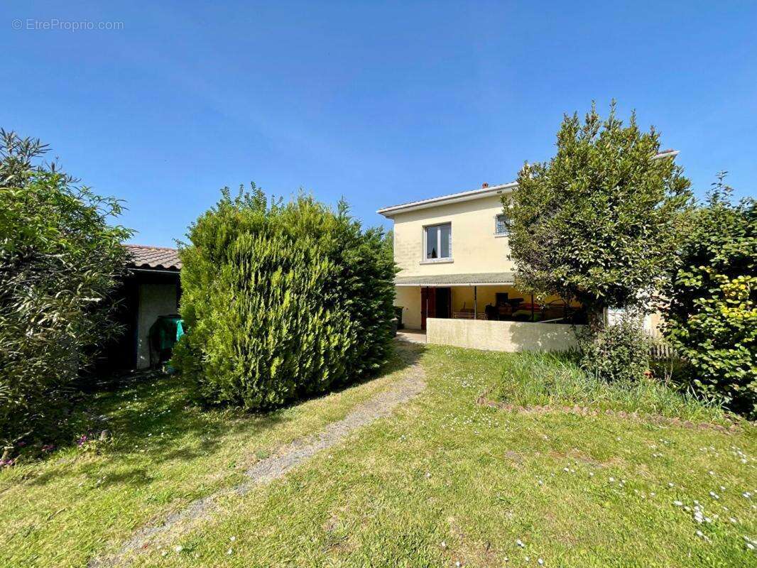 Maison Pessac 6 pièce(s) 175 m2 + Dépendance 80 m2 - photo 11