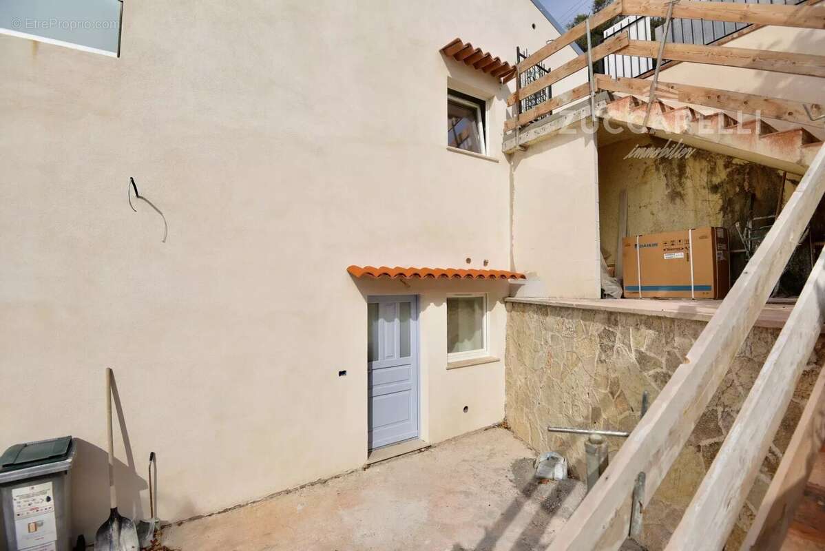 Appartement à ROQUEBRUNE-CAP-MARTIN