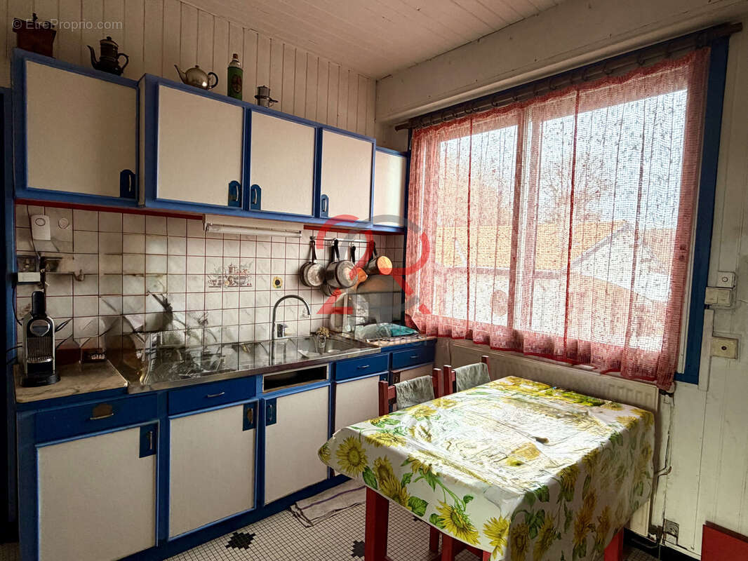 Maison familiale de 229m2 à rénover - photo 6