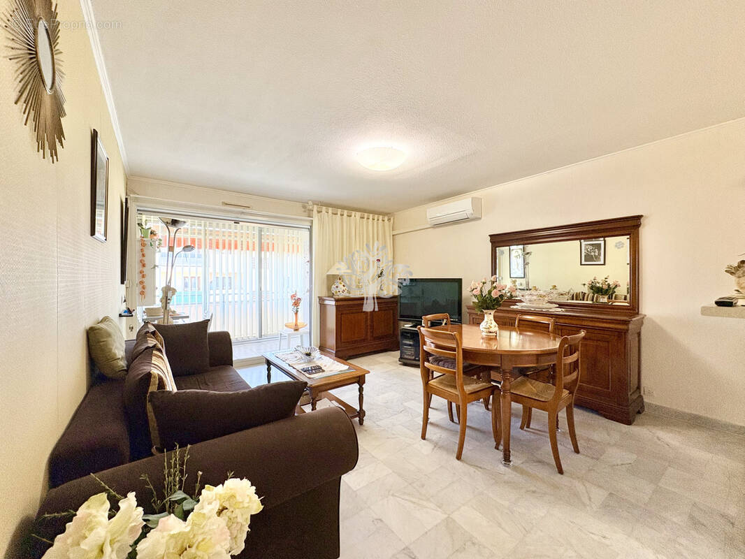 Appartement à SANARY-SUR-MER