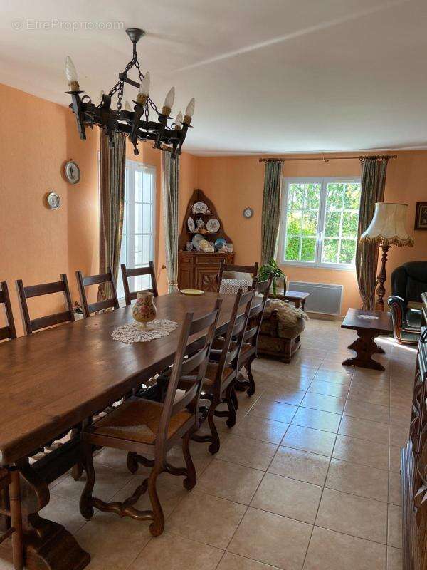 Maison 125 m² à Augignac  - photo 6