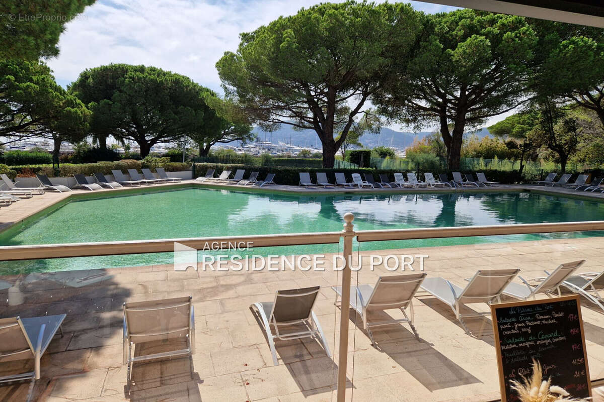 Appartement à MANDELIEU-LA-NAPOULE