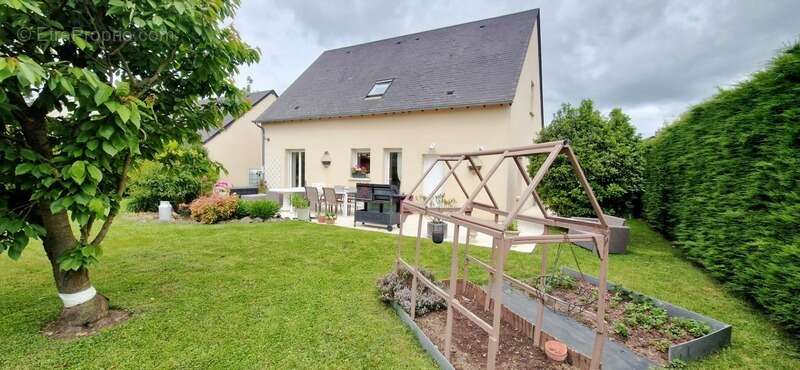 Maison à NOYERS-BOCAGE