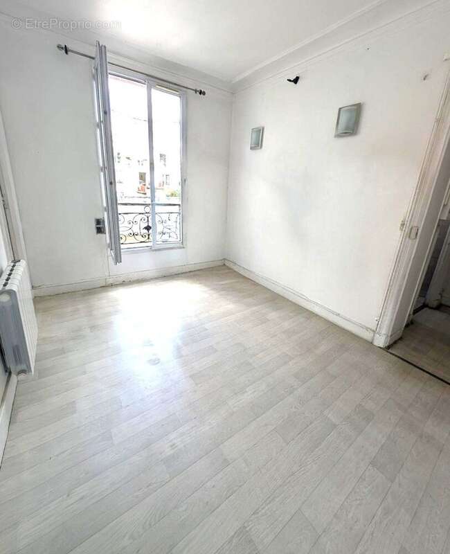Appartement à PARIS-10E