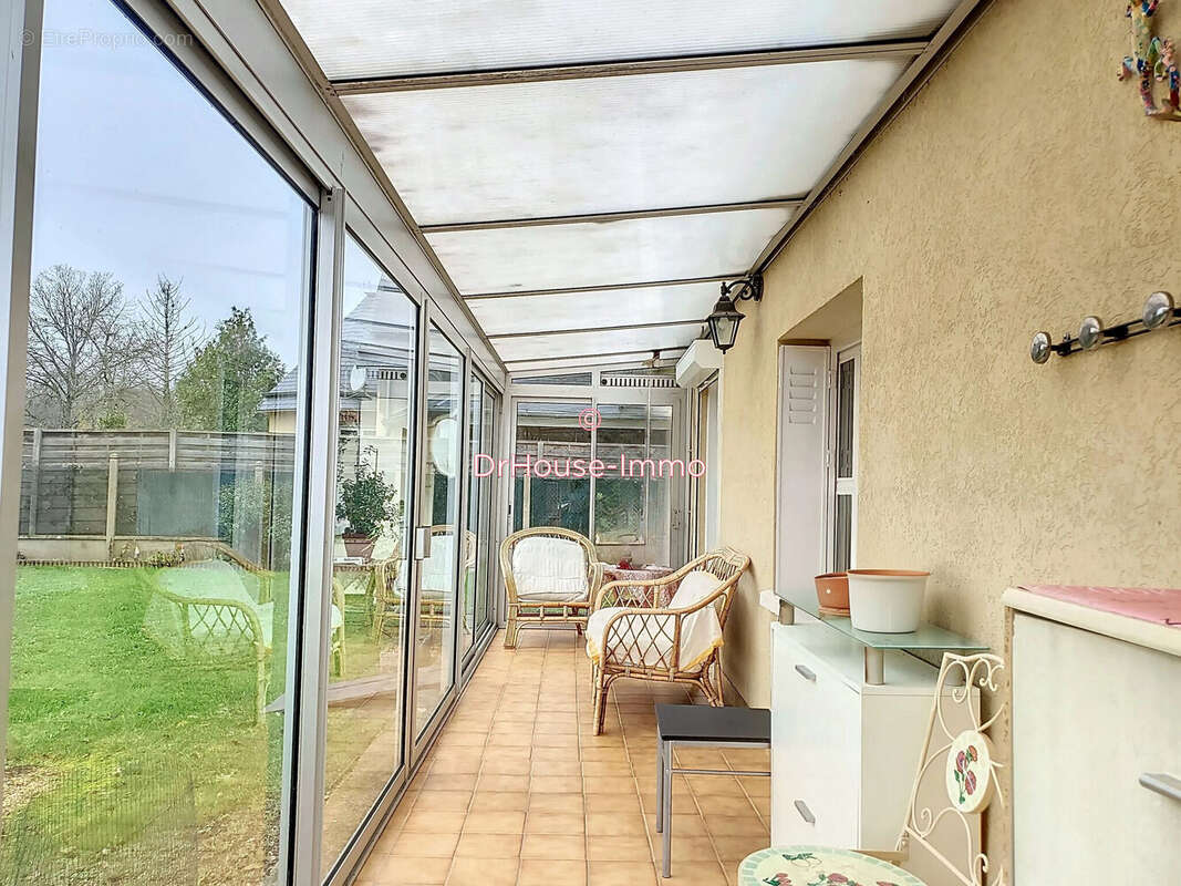 Maison à MONTIGNY-LE-CHARTIF