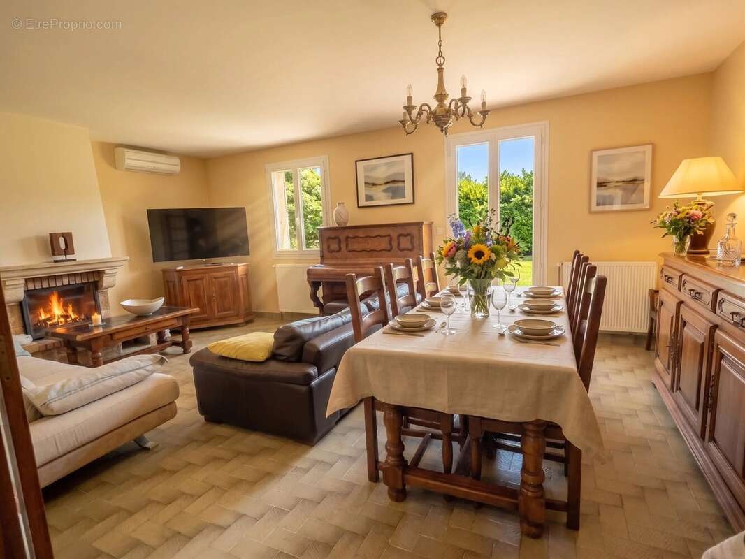 Maison à MAUBEC