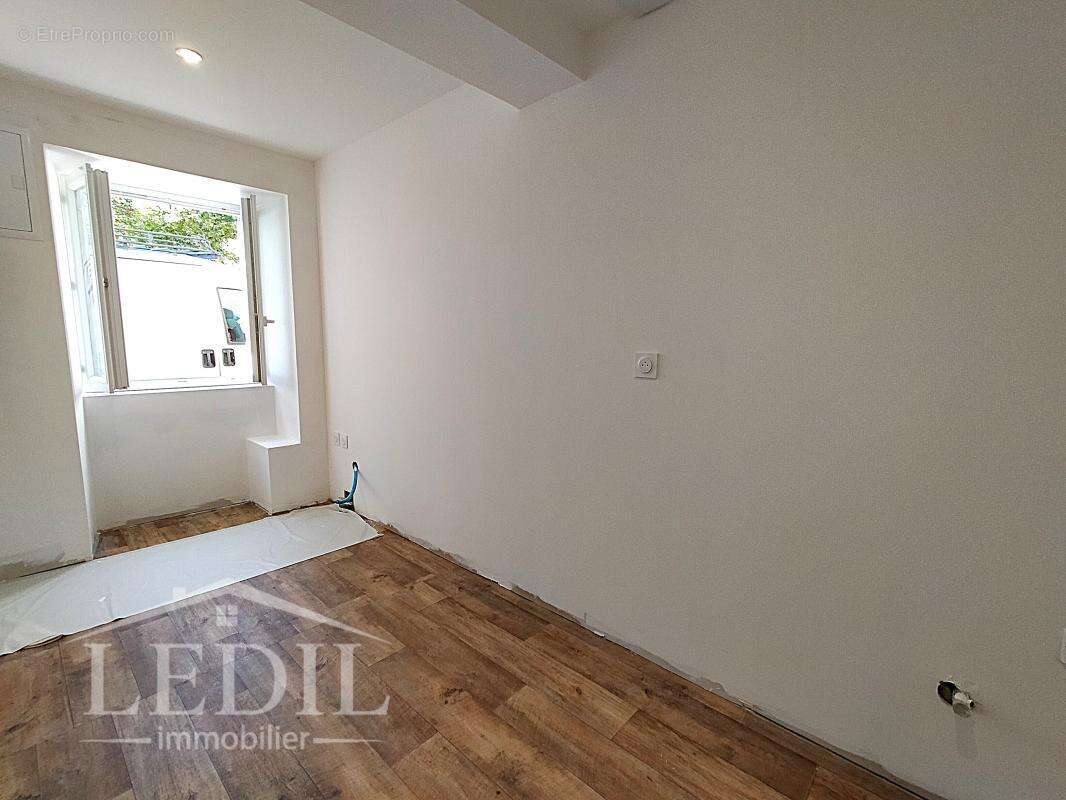 Maison à VIC-FEZENSAC