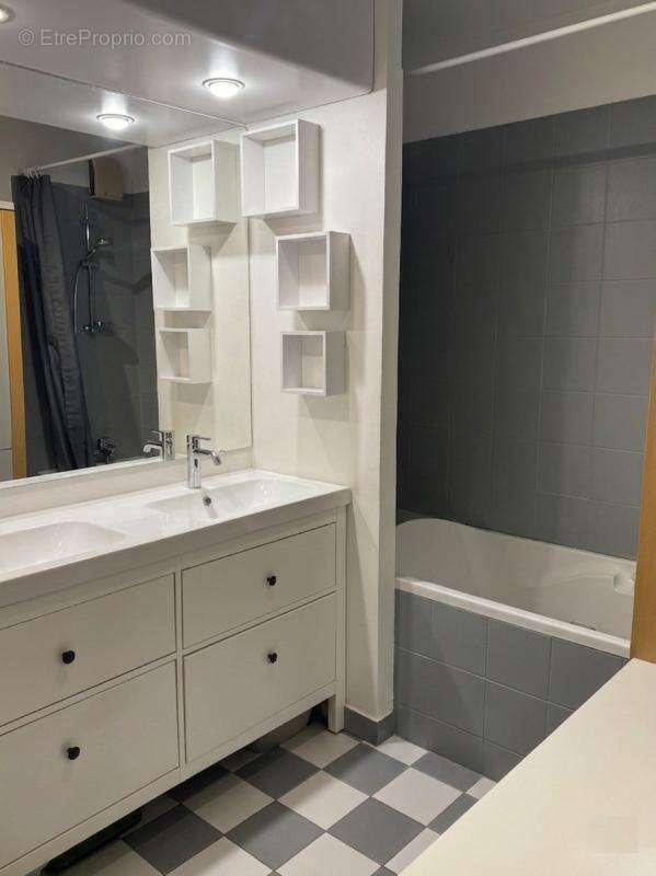 Appartement à SURESNES