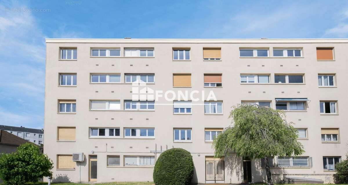 Appartement à FLEURY-LES-AUBRAIS