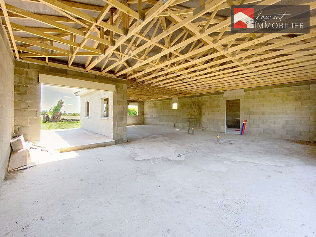 Maison à PONT-DE-VAUX