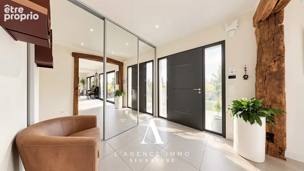 Maison 6 pièces 252 m² à vendre à Crozet (01170) - photo 8