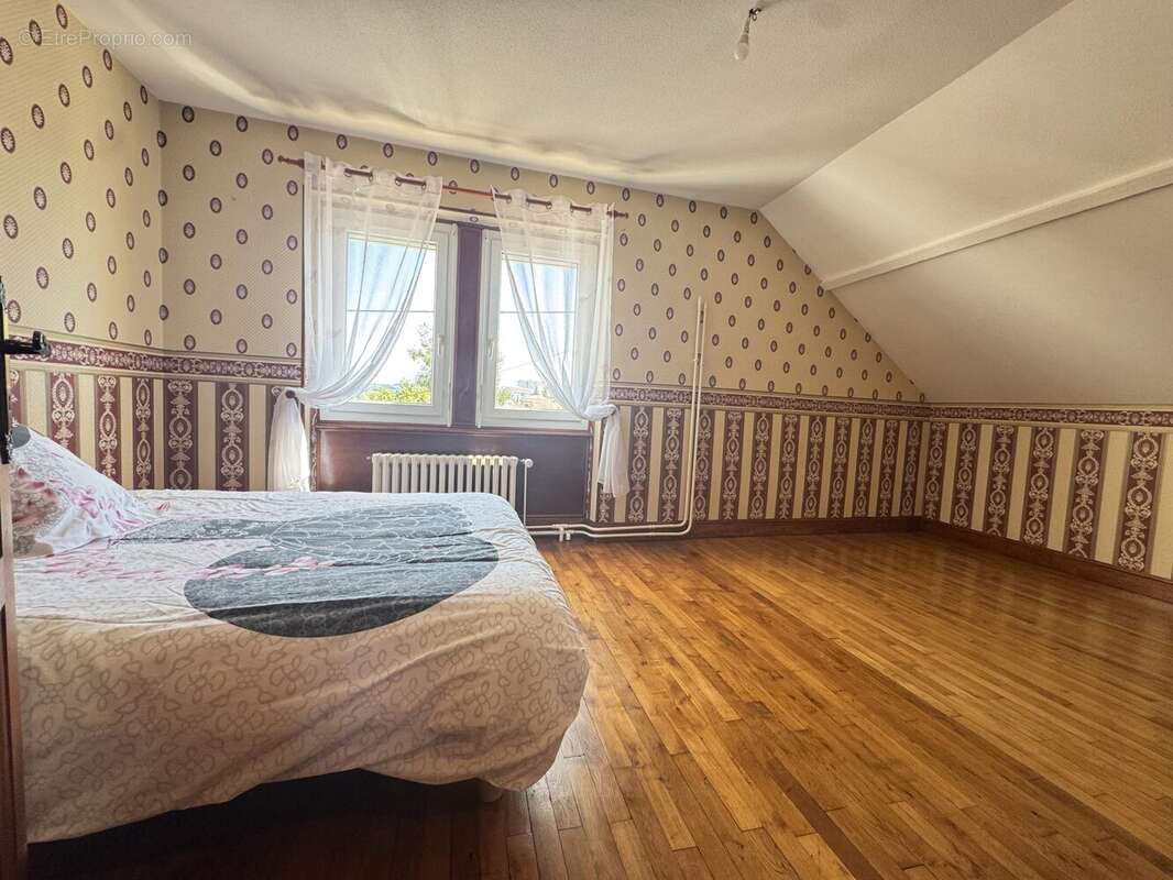 Maison à MONTLUCON