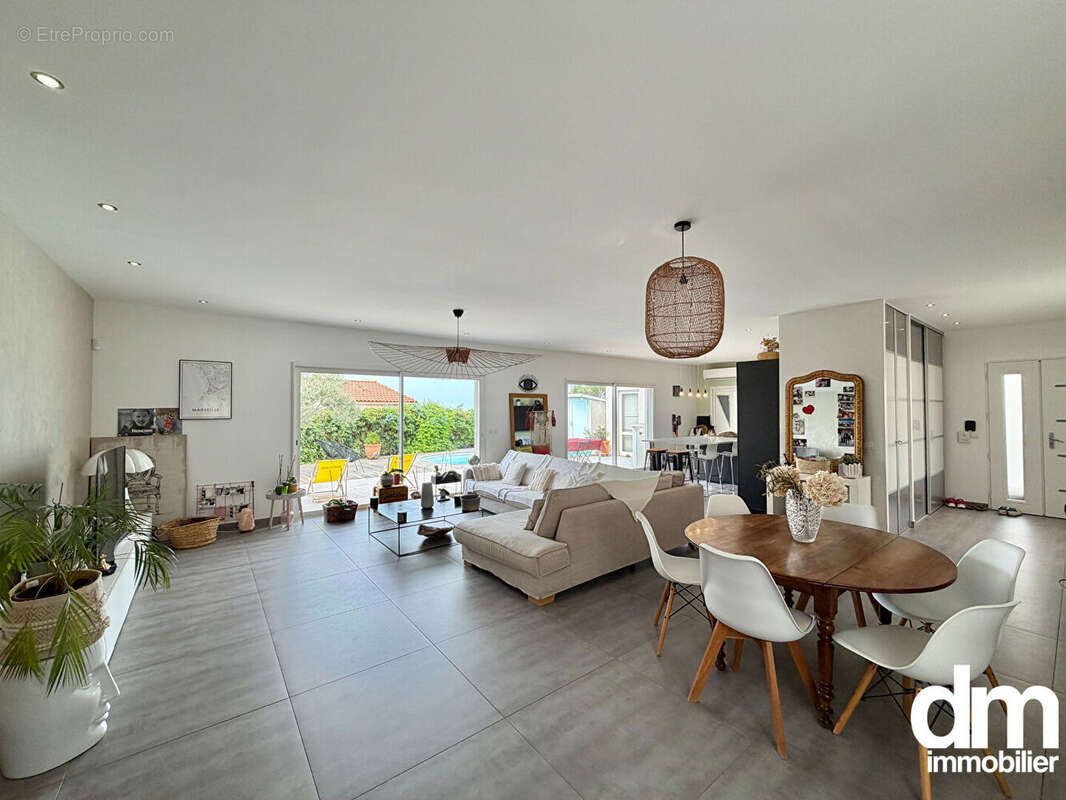 Maison de type 5 d'une surface de 175m2 avec garage de 20m2 - photo 9