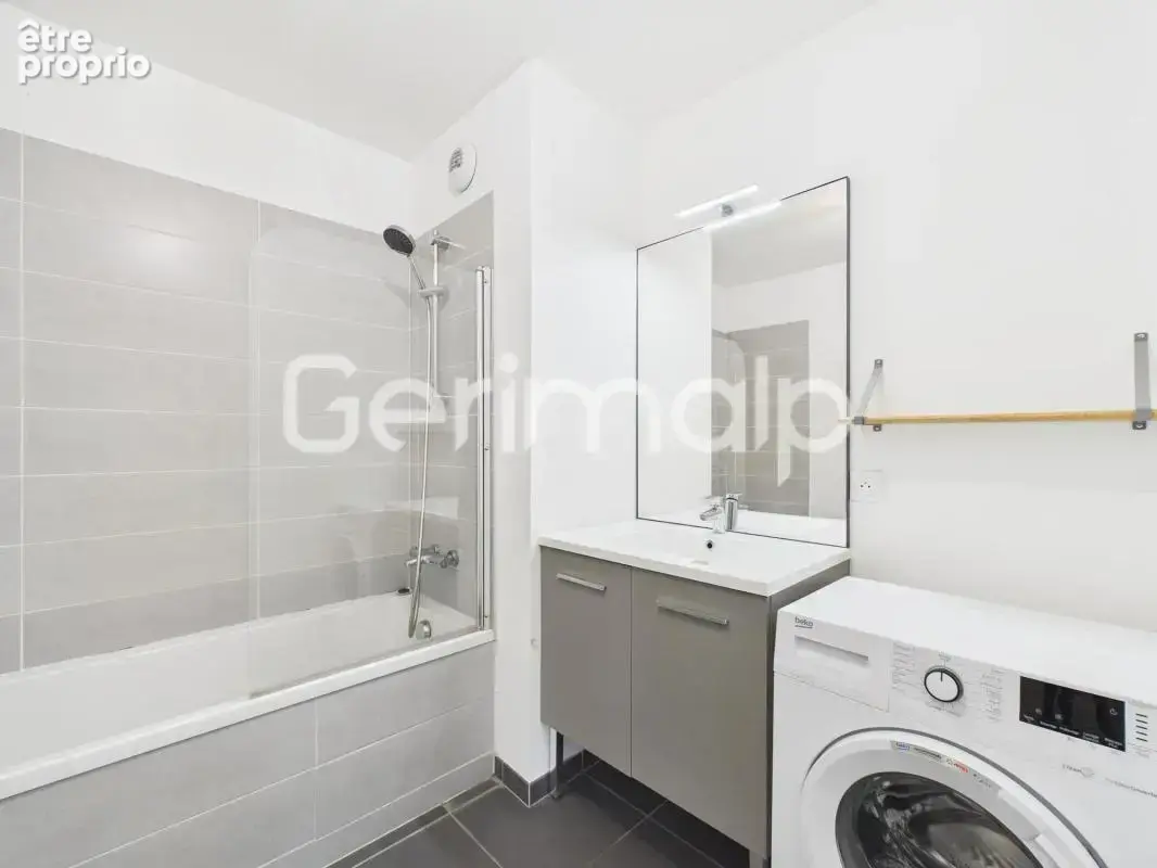 Vente - Appartement - 3 pièces + cuisine - 62 m² - 299 000 € - - photo 11