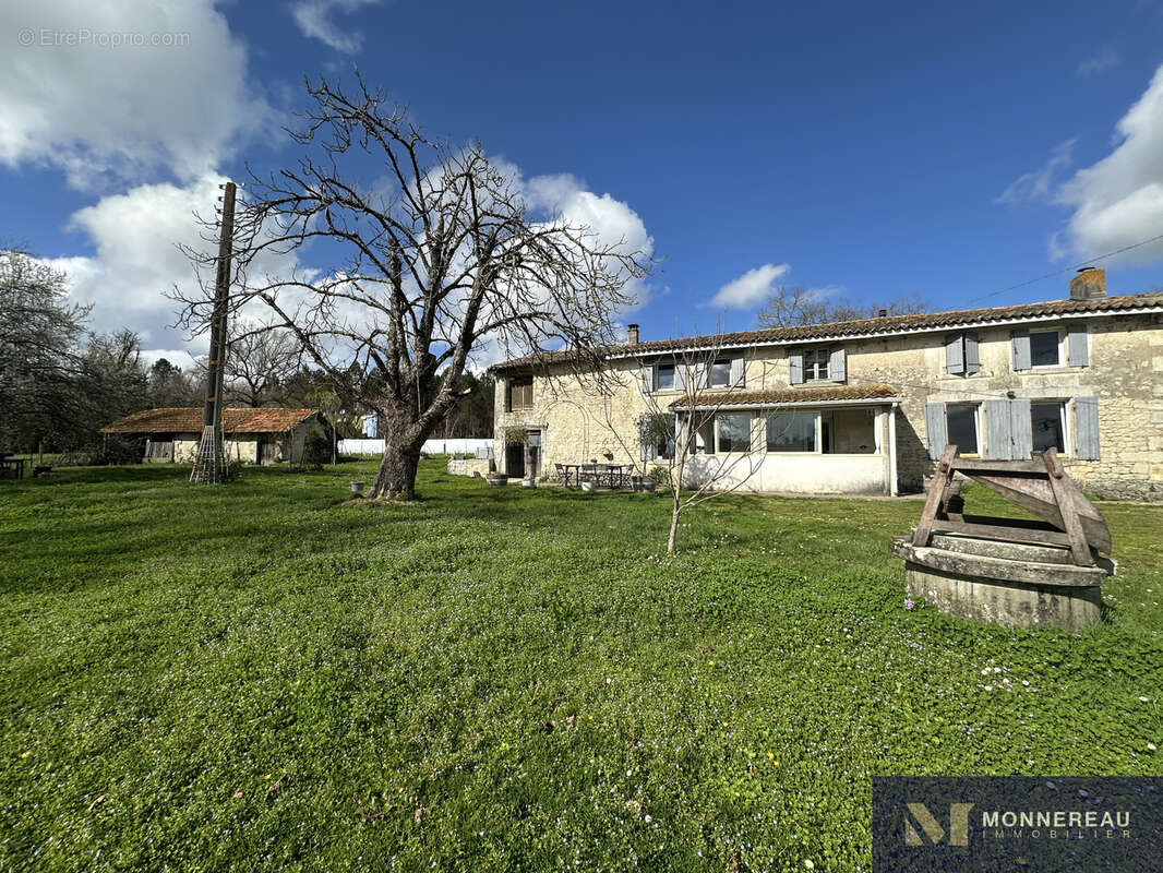 Maison à CONDEON