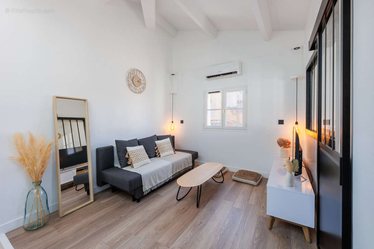 Appartement à MARSEILLE-2E