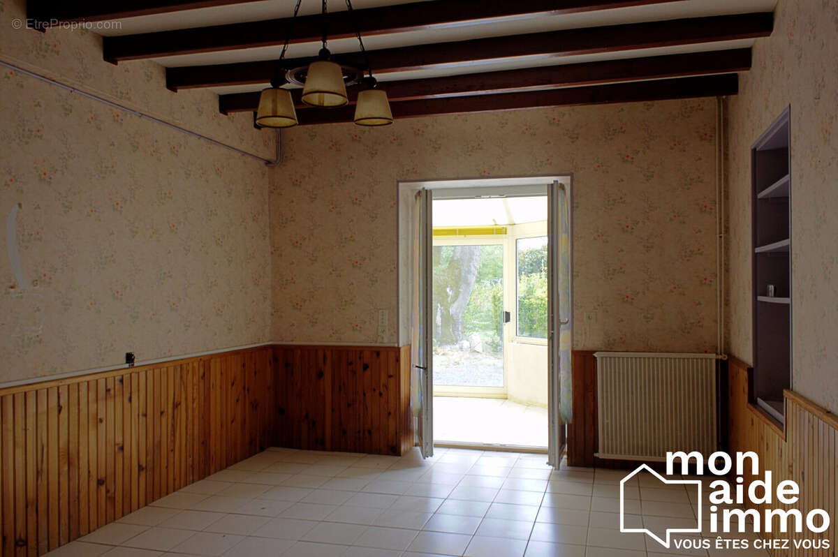 Maison à DAMVIX