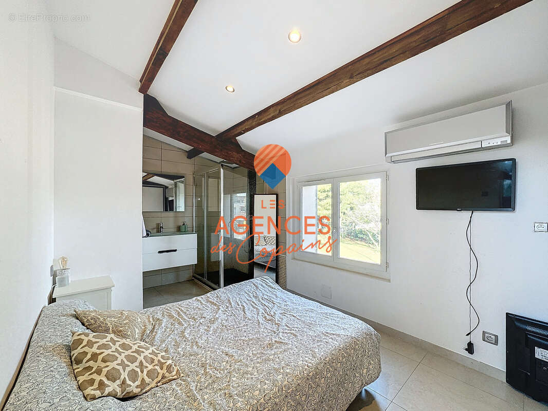 Appartement à SAINT-CYR-SUR-MER