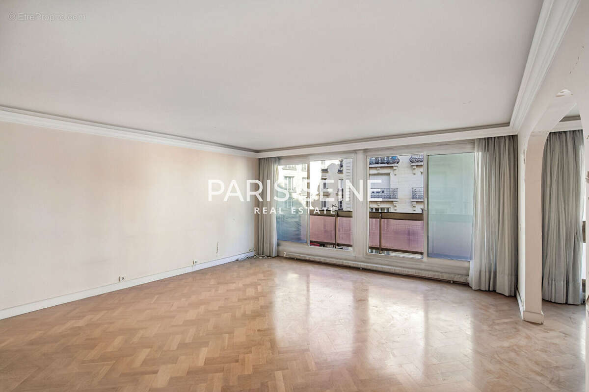 Appartement à PARIS-6E
