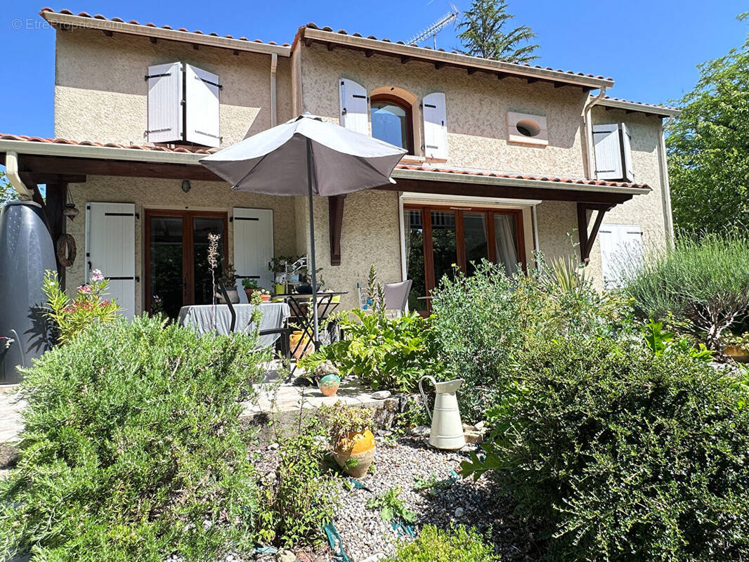 Maison à MOUTHIERS-SUR-BOEME