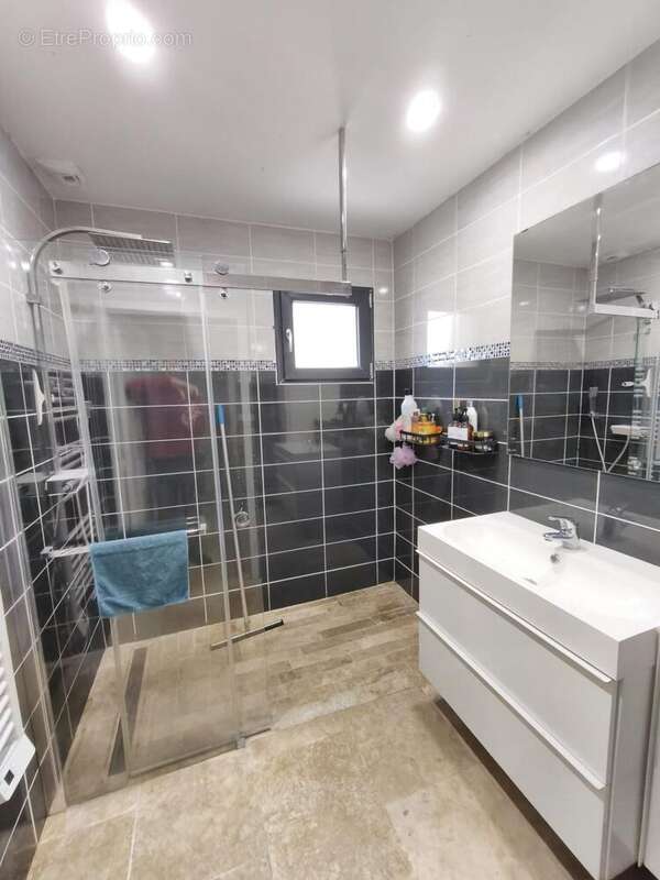 Photo 7 - Maison à SAINT-ETIENNE