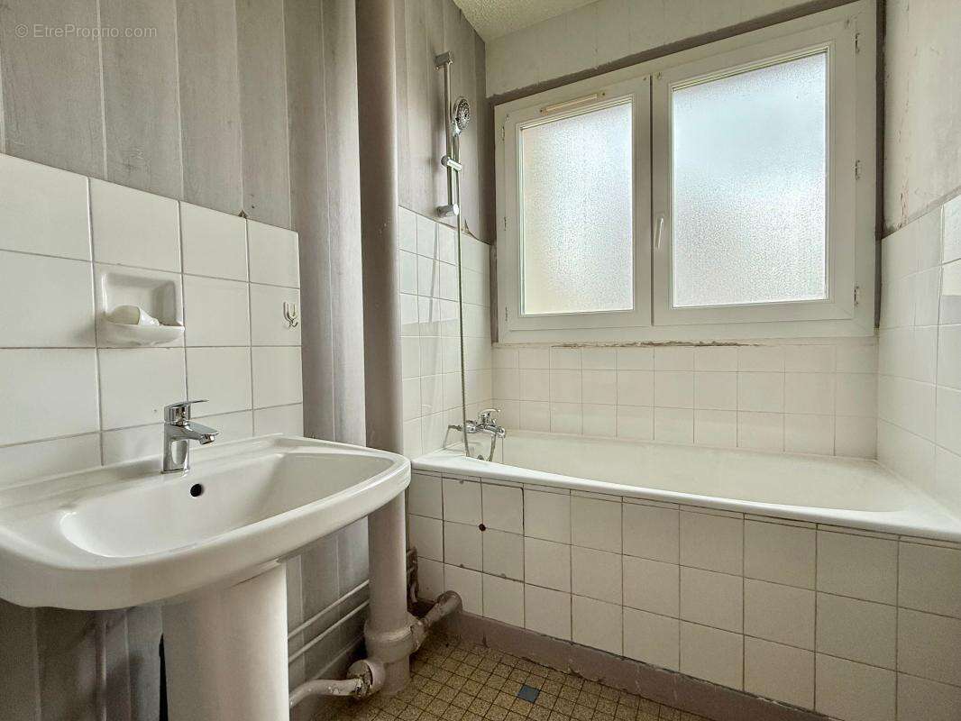 Appartement à CHENOVE