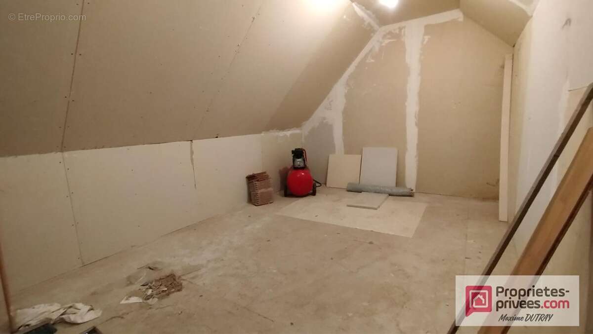 Maison à NEUVILLE-SUR-BRENNE