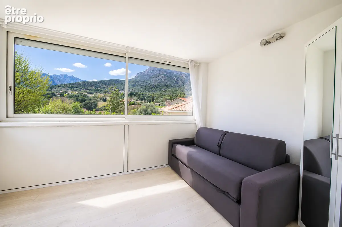 Appartement à CORTE