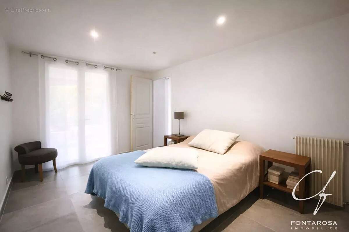 Maison à FREJUS