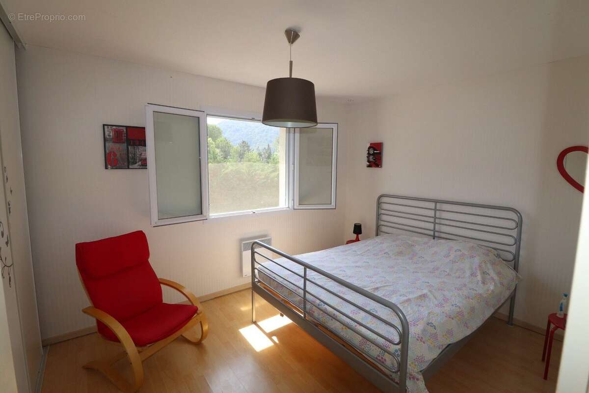 Maison à SAINT-JULIEN-EN-SAINT-ALBAN