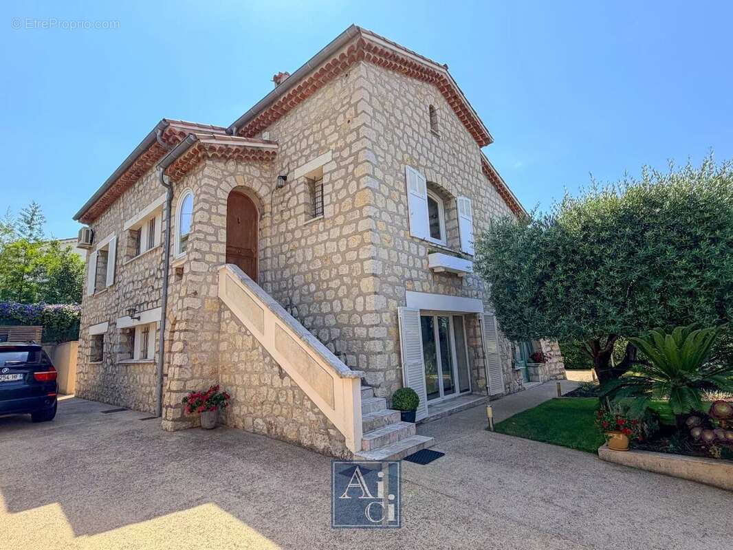 Maison à ANTIBES