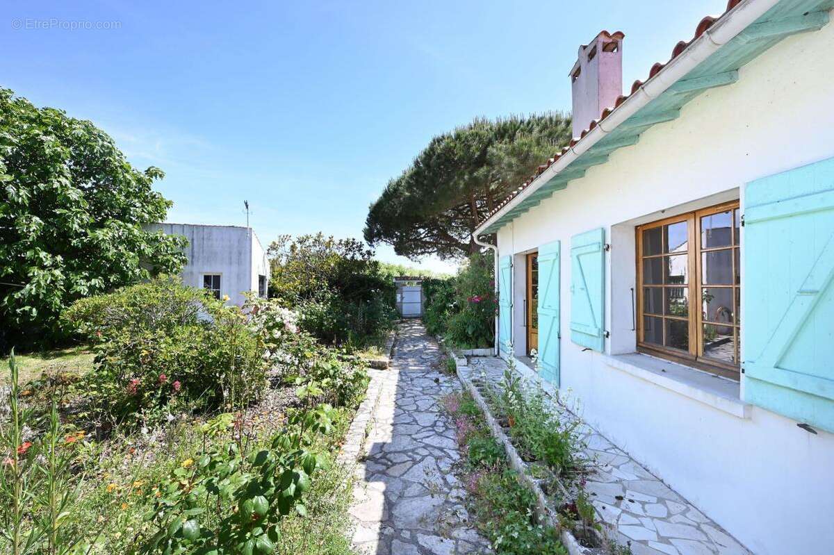 Maison à SAINT-CLEMENT-DES-BALEINES