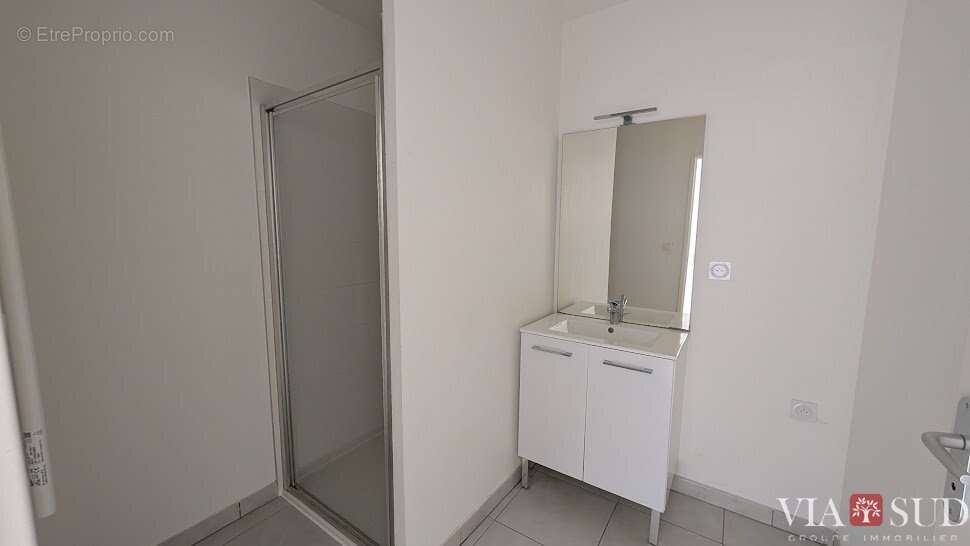 Béziers, Appartement de type 3, grande terrasse et parking - photo 9