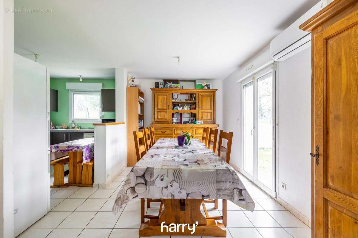 Maison à ROCHE-LEZ-BEAUPRE