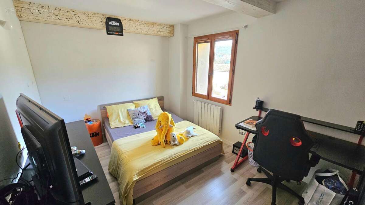 Appartement à CLAVIERS