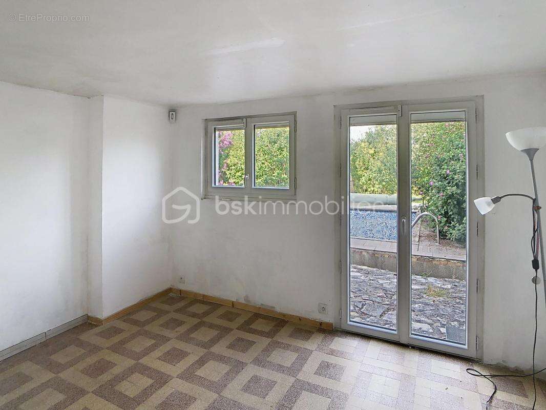 Maison à AMILLY