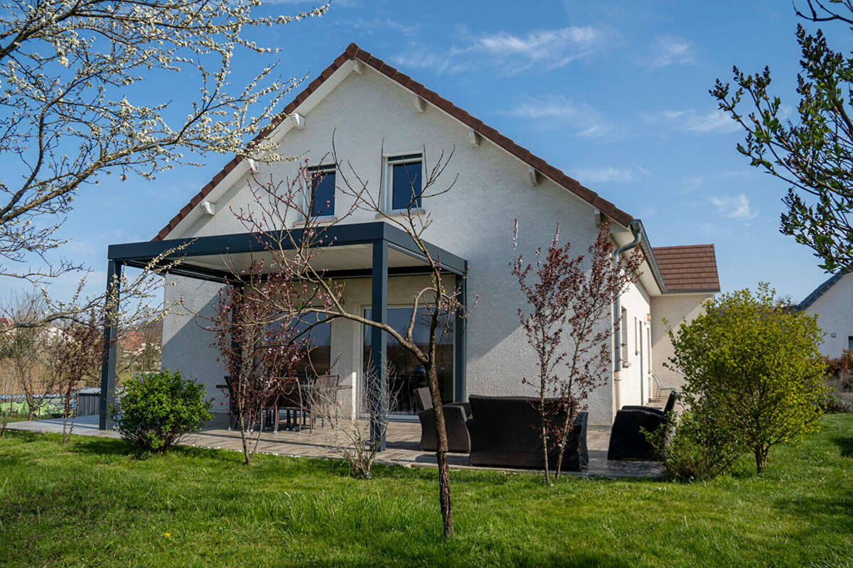 Maison à POUILLEY-LES-VIGNES
