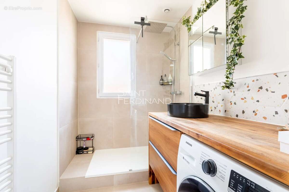 Exclusivité. Paris 17ème Magnifique 3 pièces 1 chambre. - photo 6