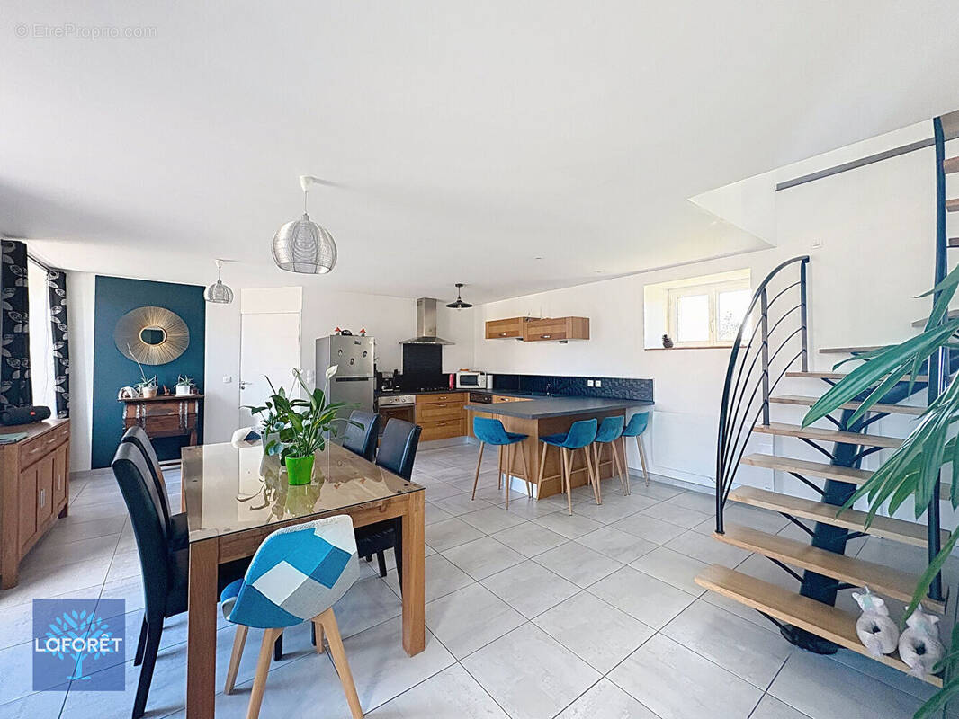 Maison à LA PELLERINE